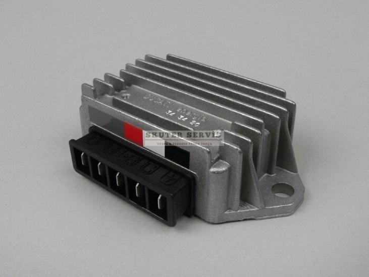 Parça: Cosa Voltaj Regülatörü